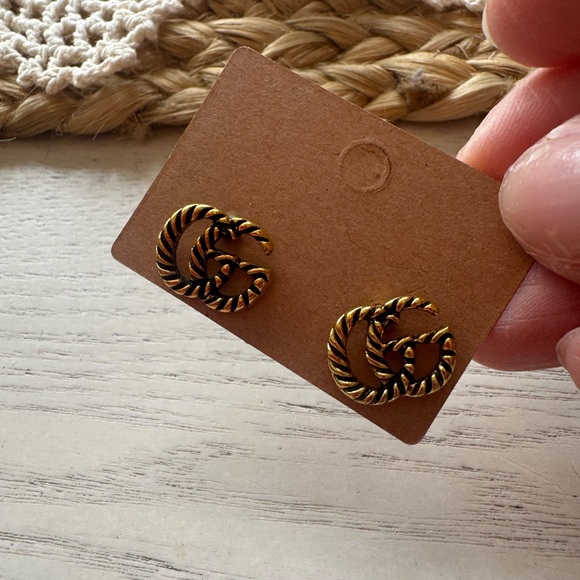 FASHION EARRING ROPE G DESIGN STUDS - Picture 4 of 4